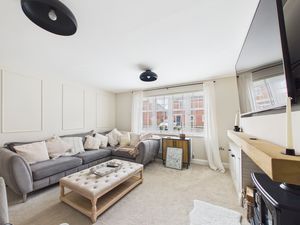Lounge- click for photo gallery